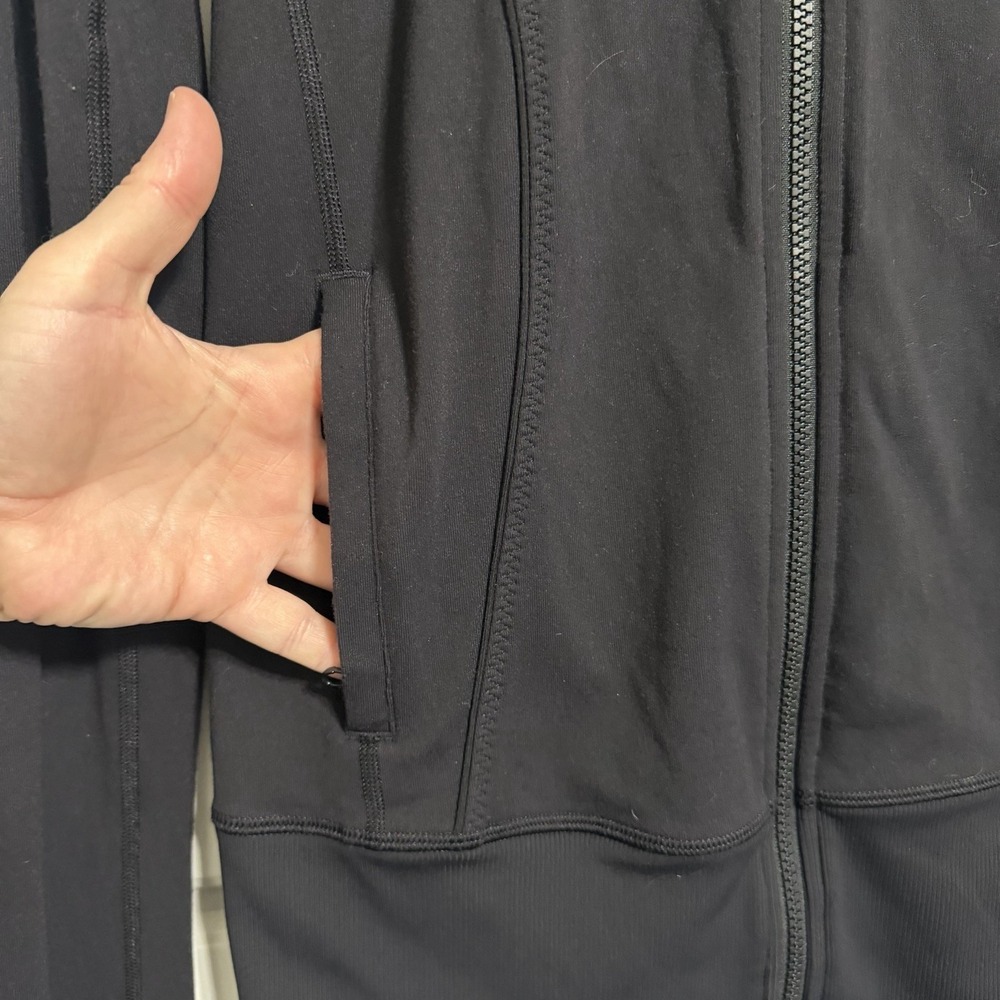 Lululemon Define Jacket Black Full Zip Yoga Slim Fit Size 6 Thumbholes Mock Neck - Picture 7 of 11